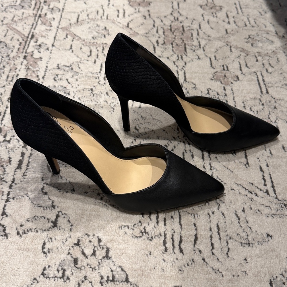 Vince Camuto Black Pointed Toe D'Orsay Pumps - Picture 2 of 8